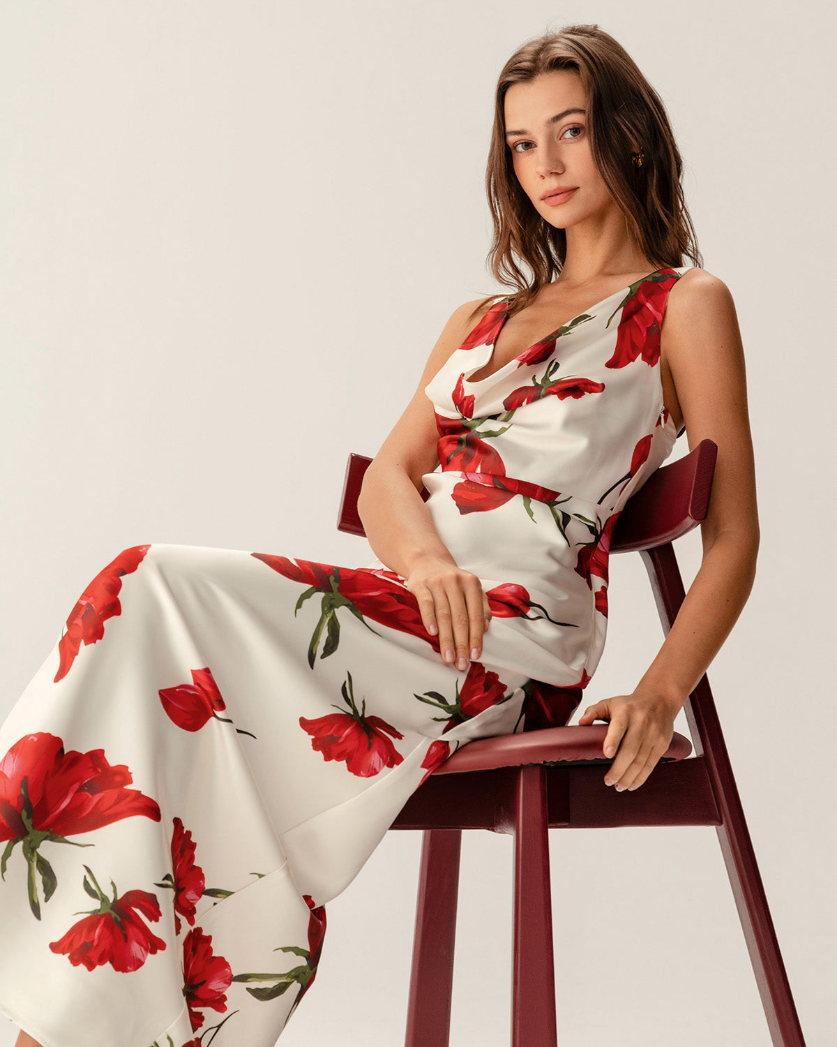 Kırmızı Çiçekli Saten Slip Uzun Elbise